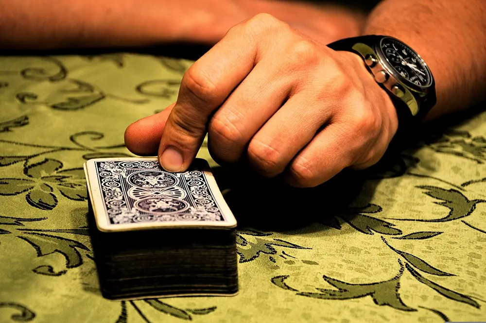 licencia casino online argentina - baraja de cartas