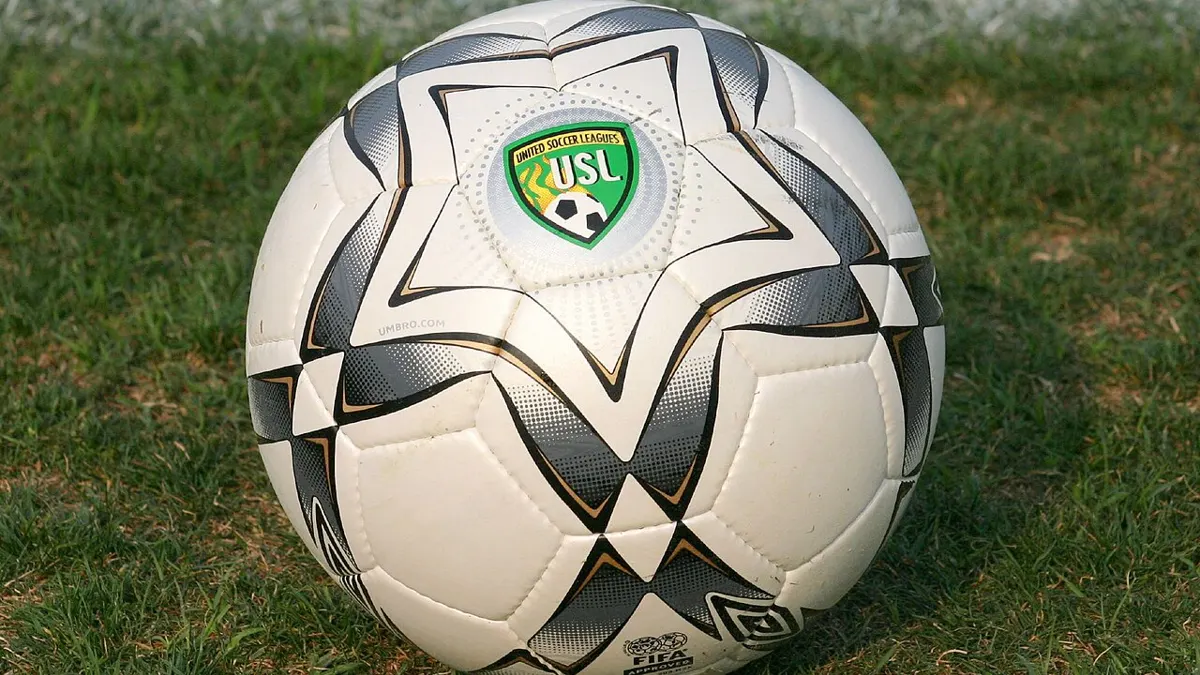 apuestas si gana argentina - football on a pitch